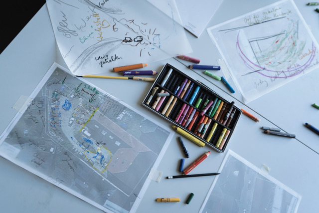 Rückblick. Foto von den Planungsunterlagen auf einem Tisch.